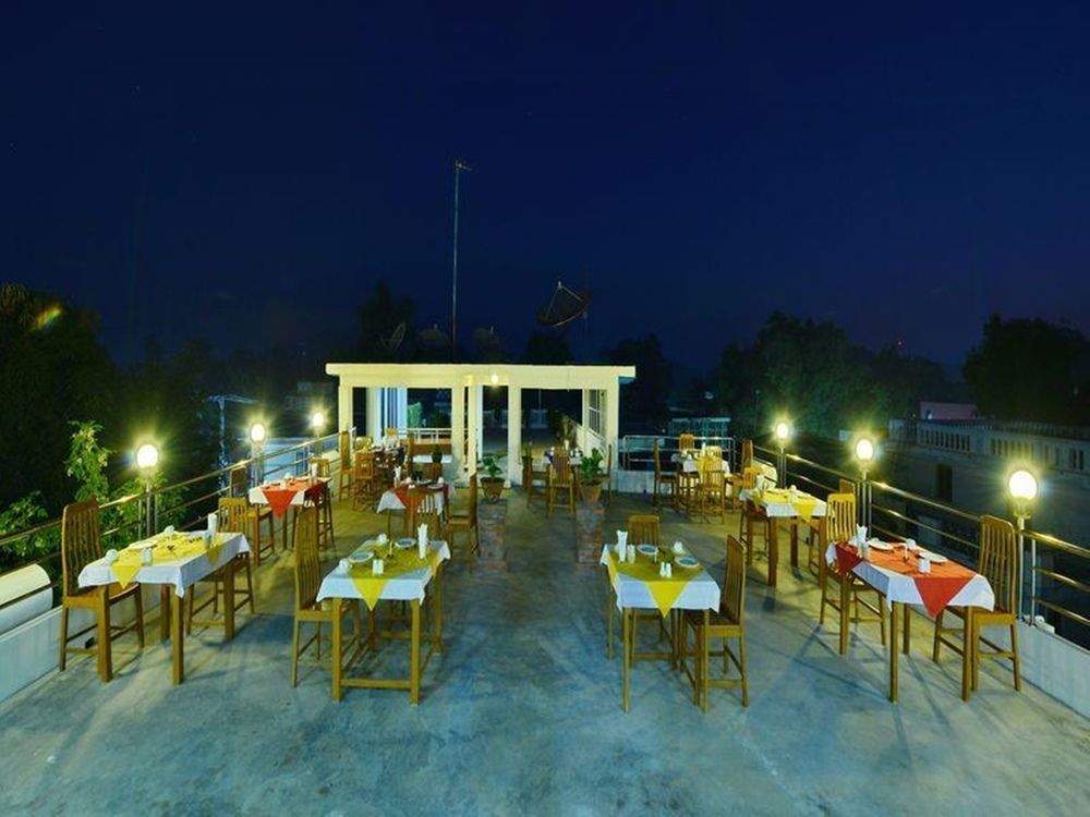 Innwa Motel Баган Екстер'єр фото